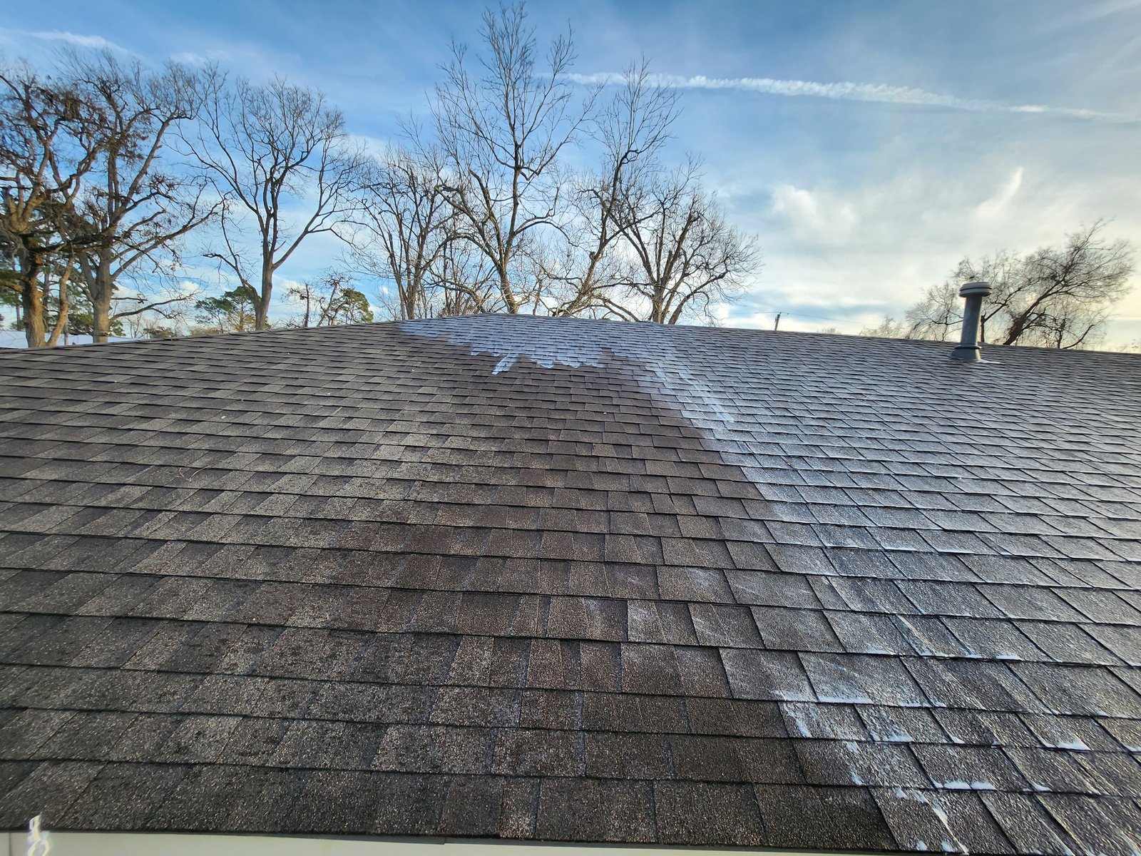 Roof mid-soft wash showing dramatic clean stripe